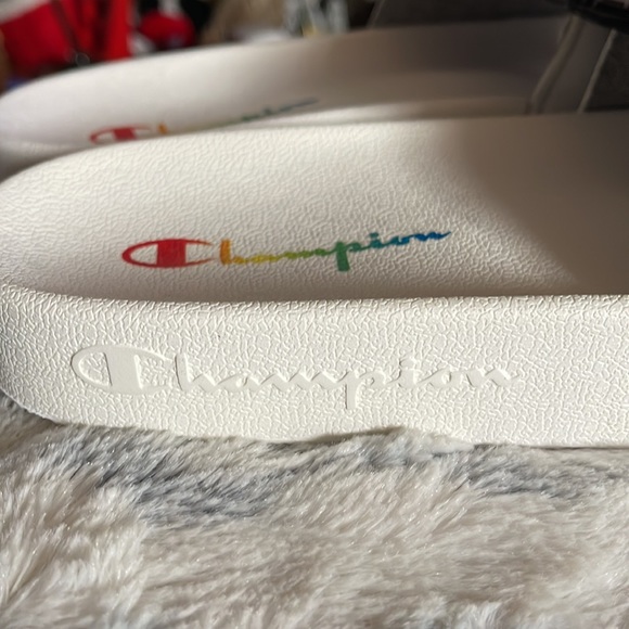 Champion Rainbow Logo Slide Sandals - Picture 9 of 9